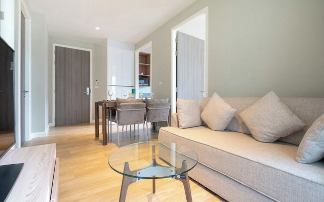 Diamond Condominium 2506