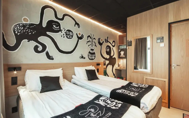 Time Hotel