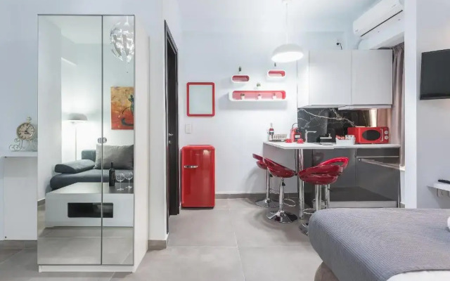 Iguana Gold Luxury Suites 1min from Ermou str