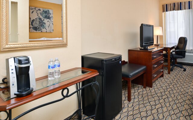 Holiday Inn & Suites Chicago - Downtown, an IHG Hotel