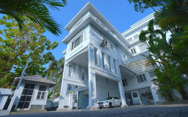 Hotel TGR Suites