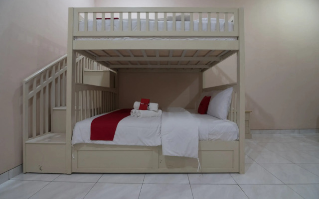 RedDoorz Premium @ Kahai Beach Lampung