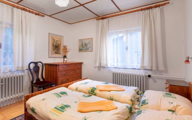 House Milovice Carona