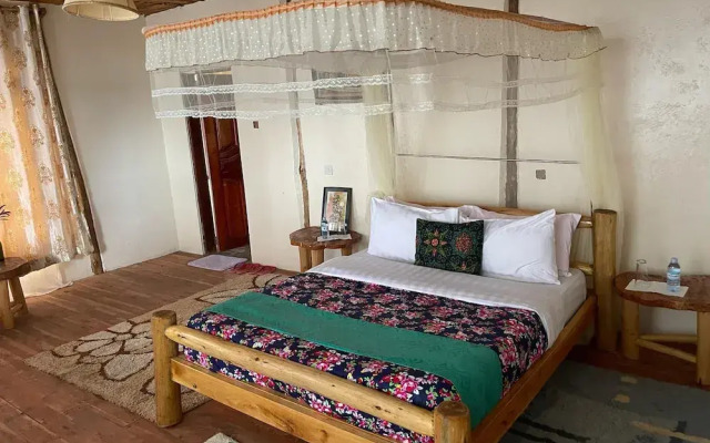 Bwindi Neckview Lodge