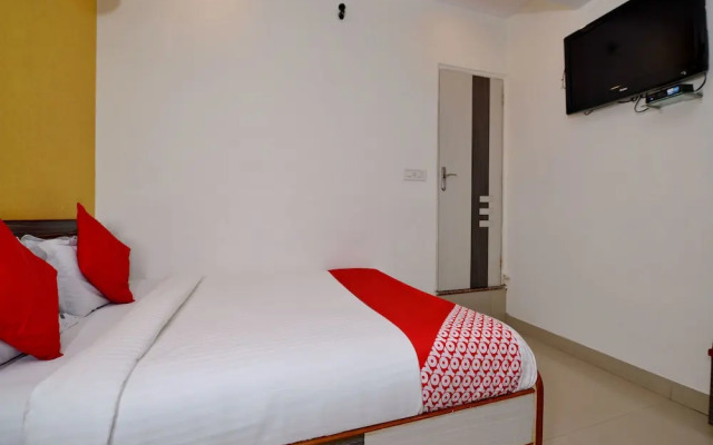 OYO 15164 Hotel Shree Radhey