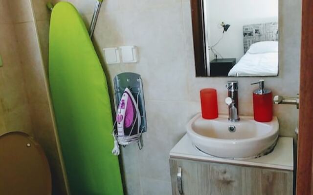 Jaffa's Penthouse Hostel