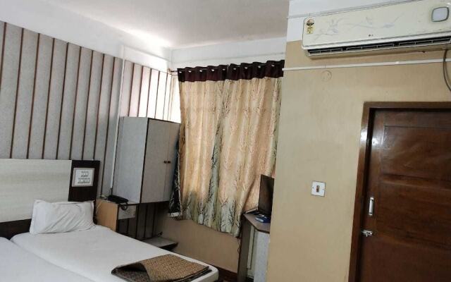 Hotel Abhiman by iROOMZ