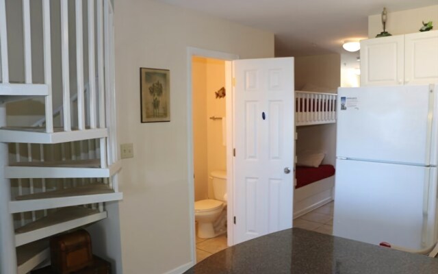 Grand Caribbean 425 by RedAwning