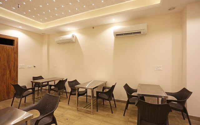 OYO 9476 Hotel Mittal