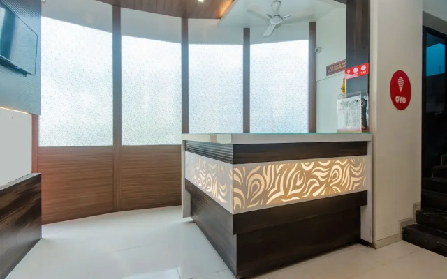 OYO 11747 Hotel Sai Comforts