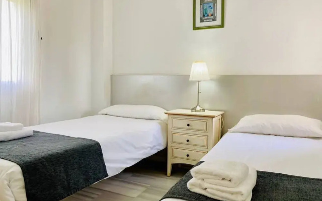 Duplex 3 Bedroom Top Floor F-3