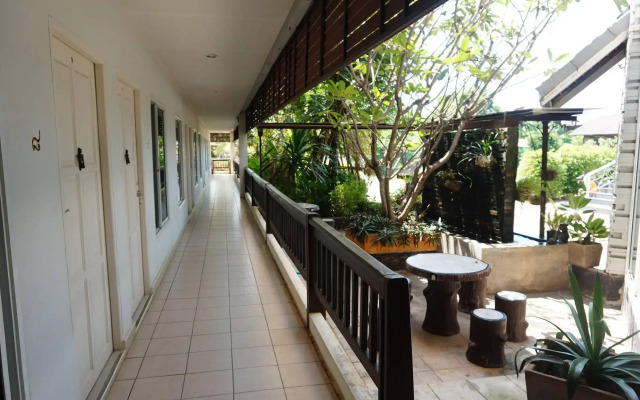 Thatphanom Place