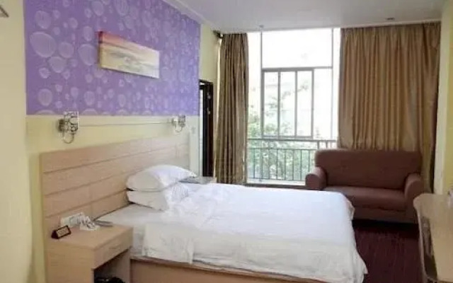 Yulin Jingtong Business Hotel