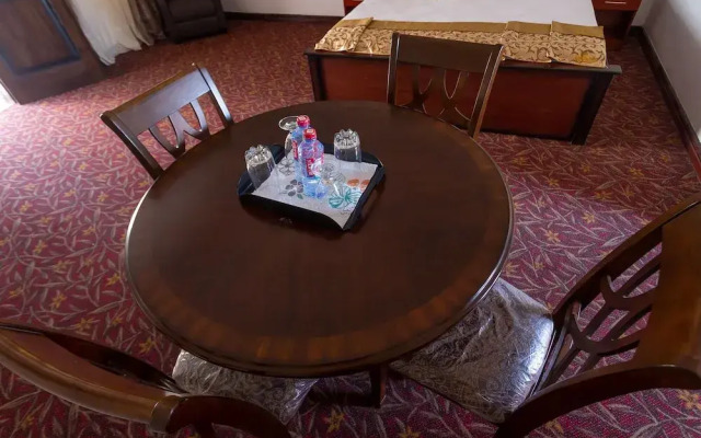 Royal Elmount Hotel