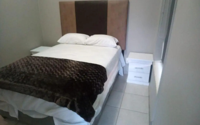 One Bedroom Self Catering Unit Central By The Mall