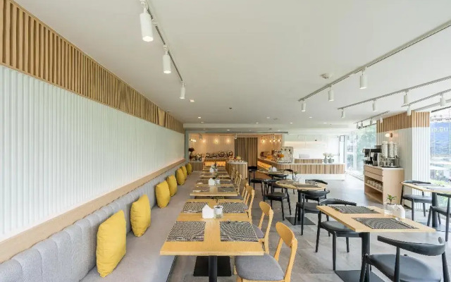 Aster Hotel and Residence