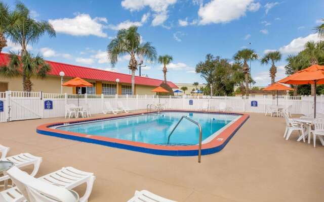 Howard Johnson by Wyndham Lakeland