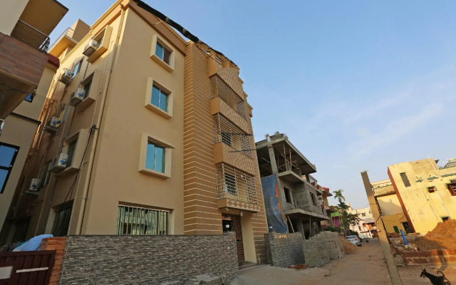 Oyo 40638 Hotel Turmeric Leaf