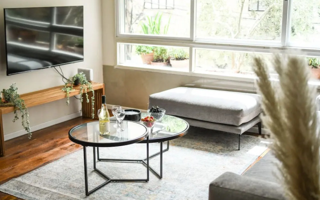 Stylish and Modern 3BR TelAviv Apartment