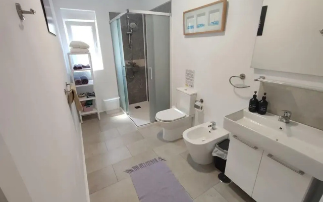 Fantastico 4 - With Large Private Terrace, Free Parking, air Conditioning, BBQ