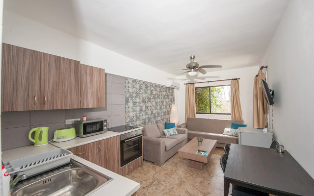 Ha.De.Co. Holiday Apts -Apartment B