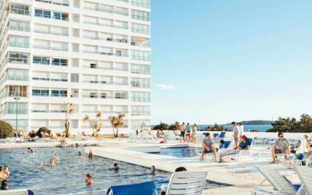 Dpto 6 personas FRENTE AL MAR-