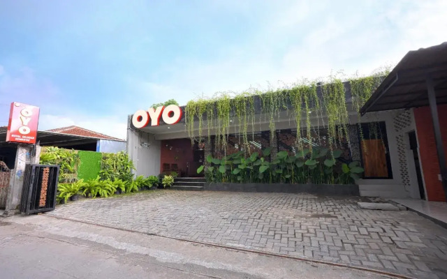 Royal Gejayan Homestay By OYO Rooms