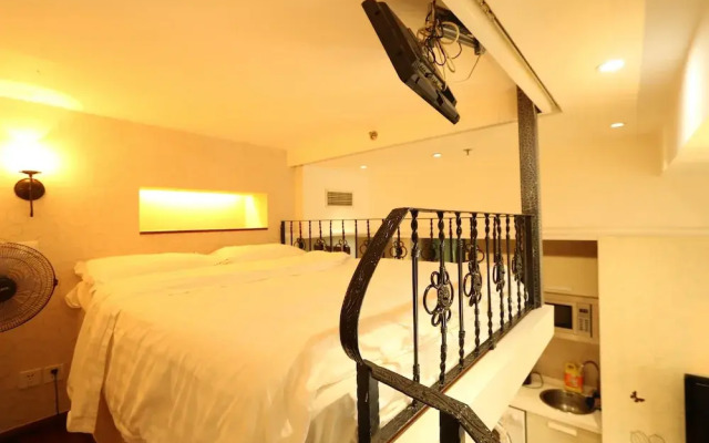 Warm Journey Apartment