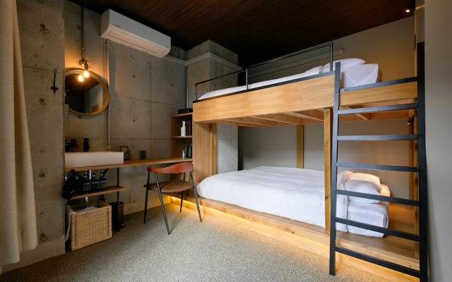 Mizuka Nakasu 7 Unmanned Hotel