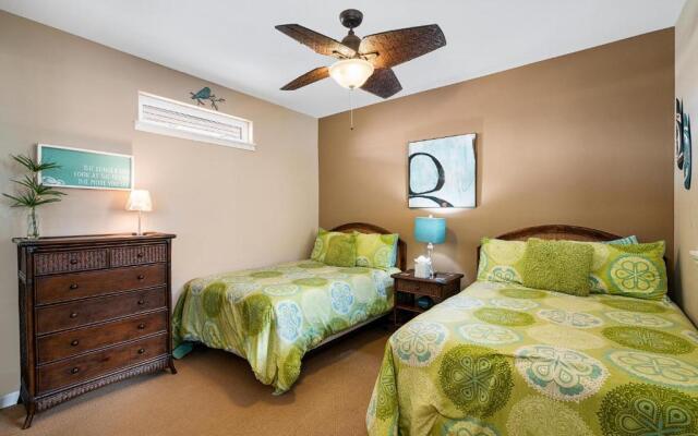 Waikoloa Beach S E33 2 Bedroom Condo by RedAwning