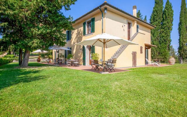 Elegant Holiday Home With Pool And Bubble Bath
