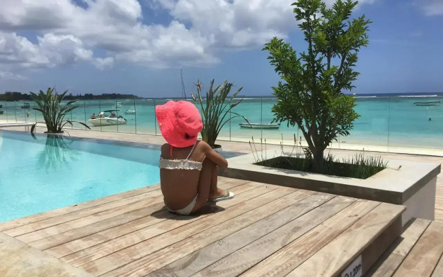 OBiches Luxury Beachfront Apartment Trou-aux-Biches