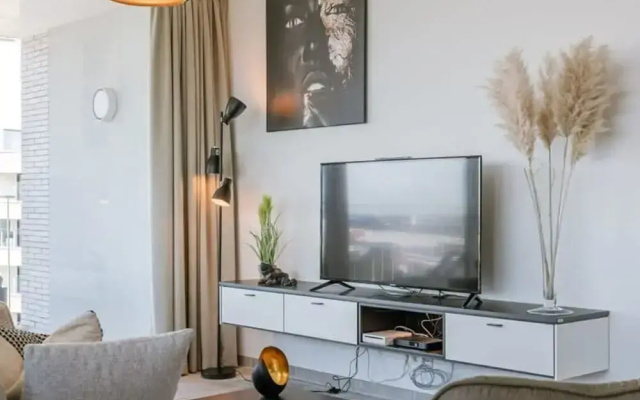 Bright Apartment With Seaview