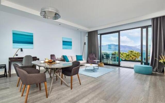 La Perla Hotel & Villas