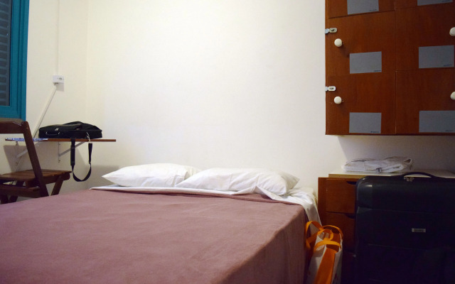 Hobi Hostel Bar & Lounge