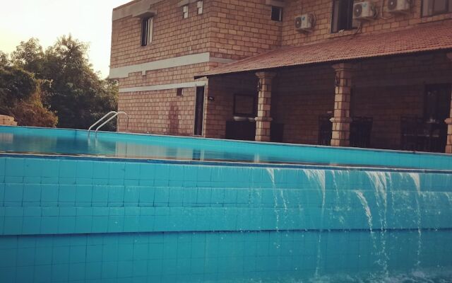 Kanj Gir Lion Resort