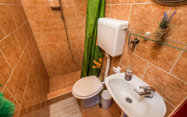 Nice Home in Pag With Wifi and 5 Bedrooms