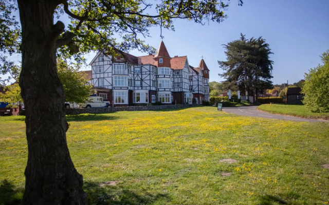 The Links Country Park Hotel