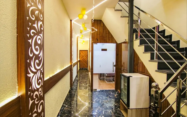 Fabhotel Palm Plaza