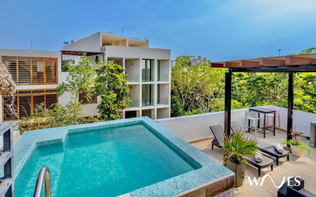 Increíble Townhouse de 3 Rec. con Alberca Privada