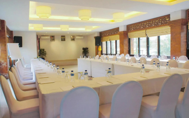 Capital O 1068 Grand Mirah Boutique Hotel