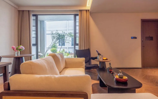 Yi Nian Fangcun Hotel