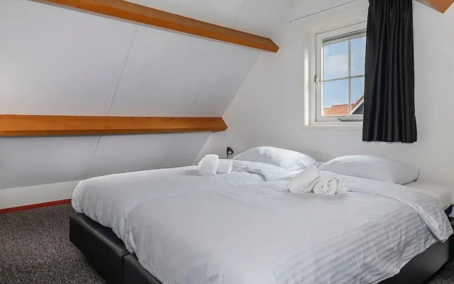 Holiday Home With Three Bedrooms, in Zeeland