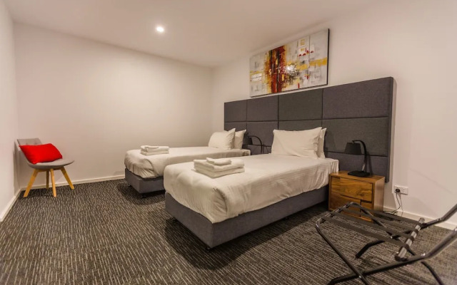 The Palms Apartments