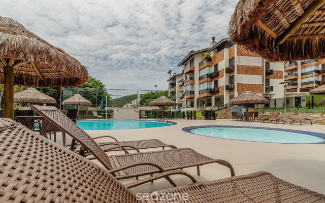 Apto a 300m da encantadora Praia Brava CCU203