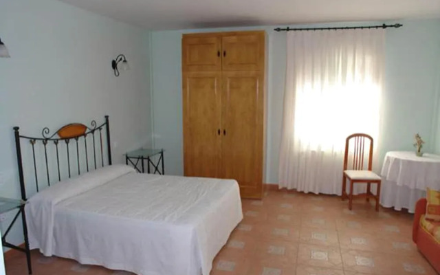 Hostal y Apartamentos Rurales la Bellosina