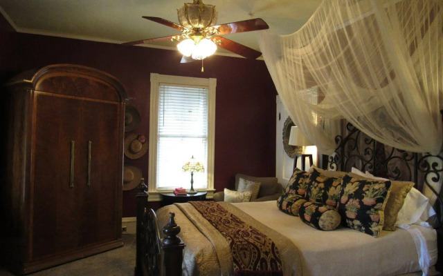 Peace & Plenty Inn Bed & Breakfast