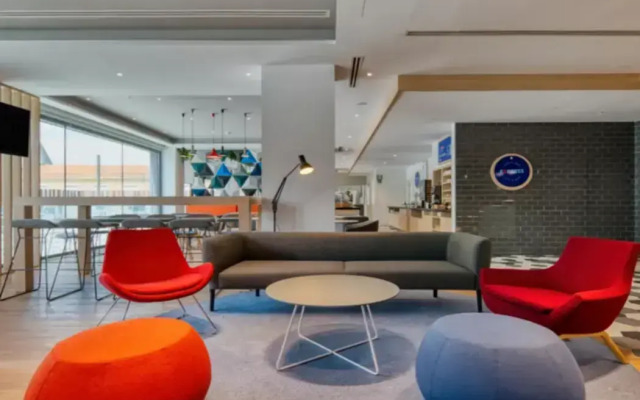 Holiday Inn Express Madrid Airport by IHG