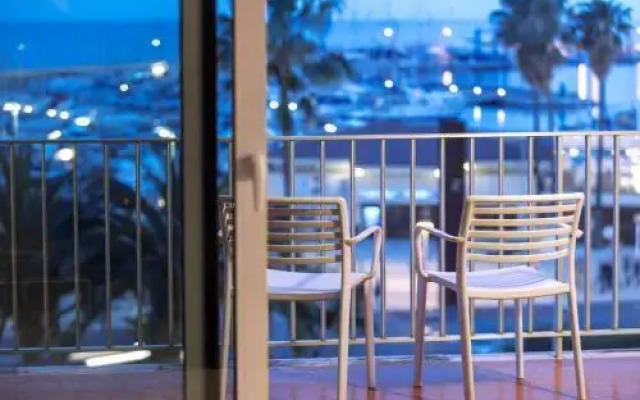 Apartamentos Imperial Mar