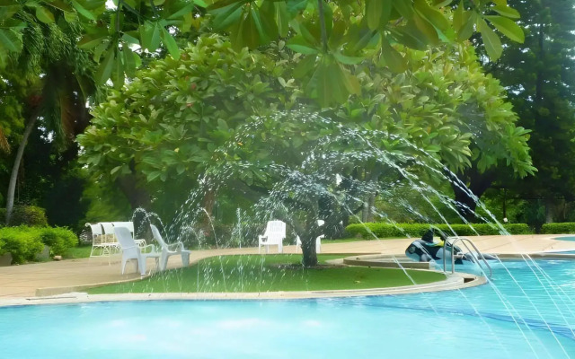 Muaklek Paradise Resort